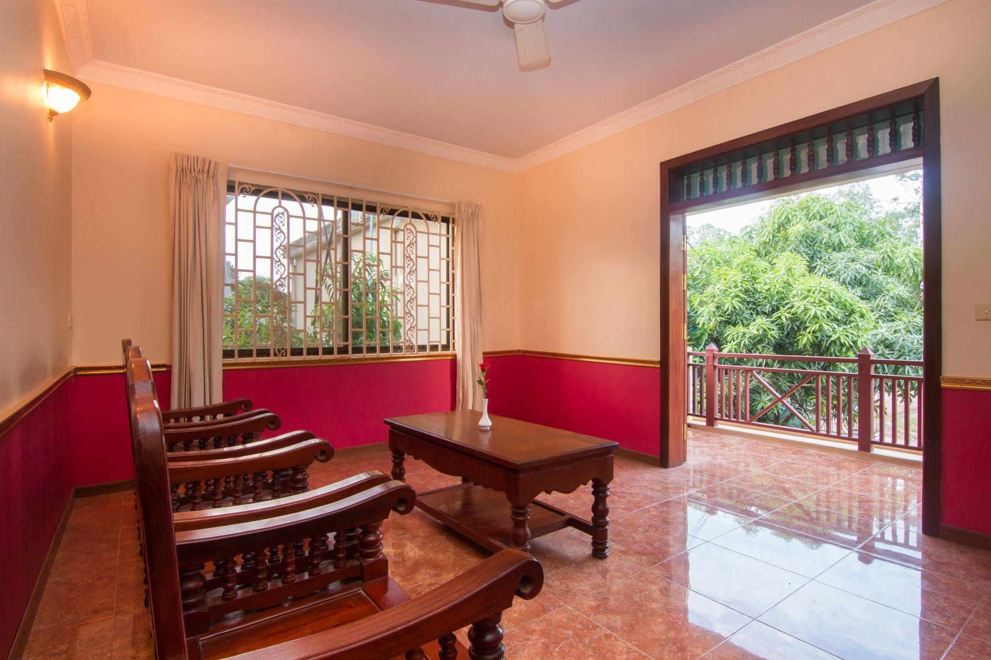 Noni Tree Hostel Siem Reap Dış mekan fotoğraf
