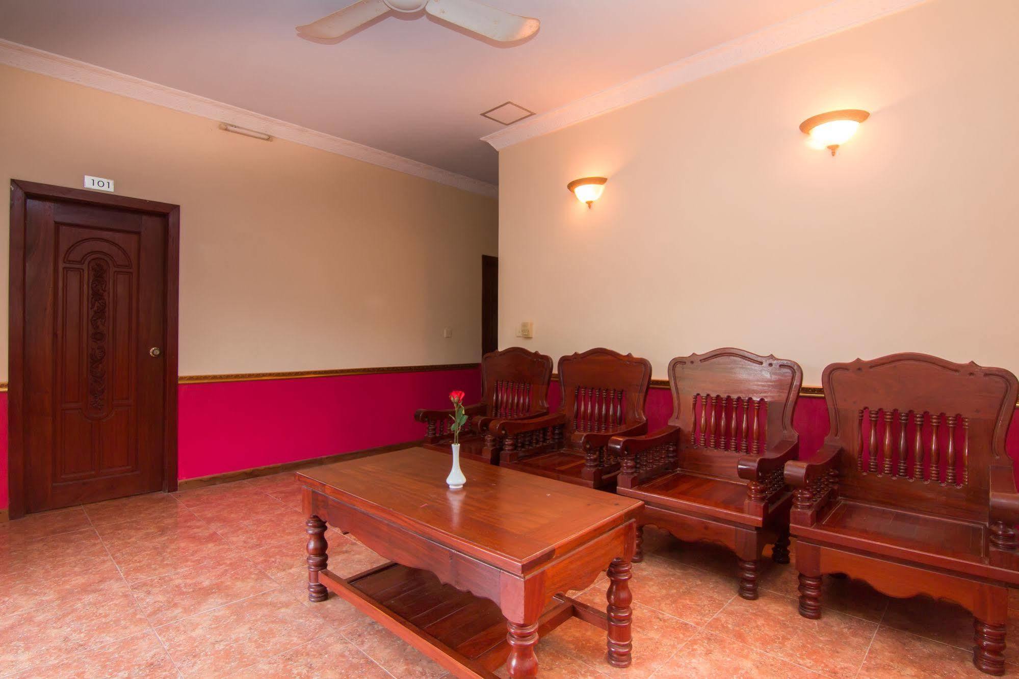 Noni Tree Hostel Siem Reap Dış mekan fotoğraf